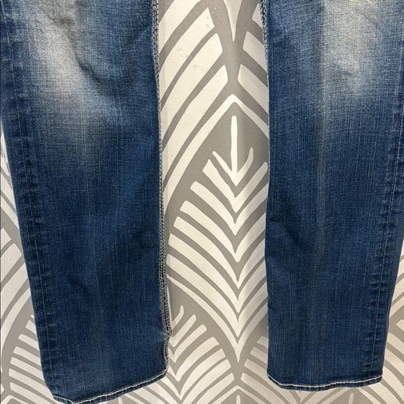 True Religion Blue Billy Big QT Straight Leg Jeans with Distressed Details - Picture 4 of 10